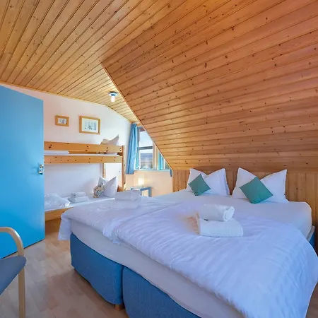Guesthouse Milli Vina Bær Extérieur photo